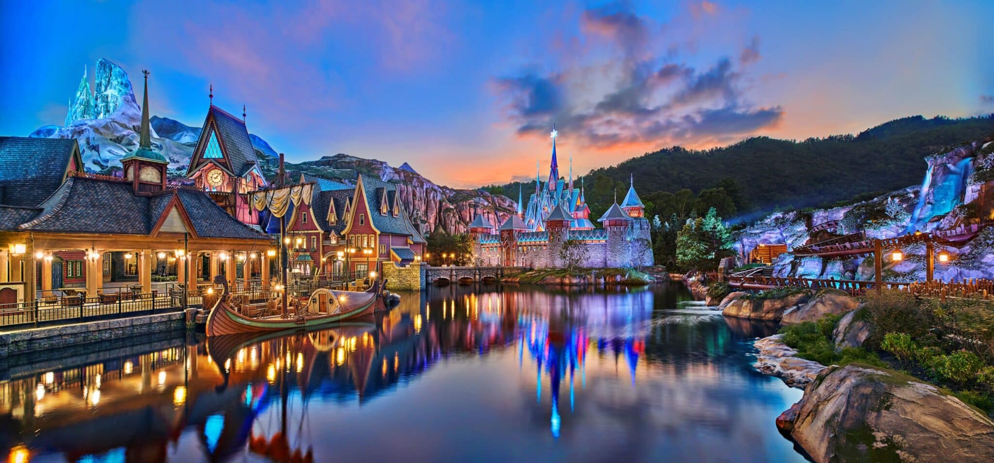 world of frozen hong kong disneyland