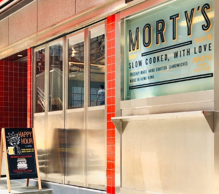 Morty's Family-Friendly Sports Bar Restaurant HK